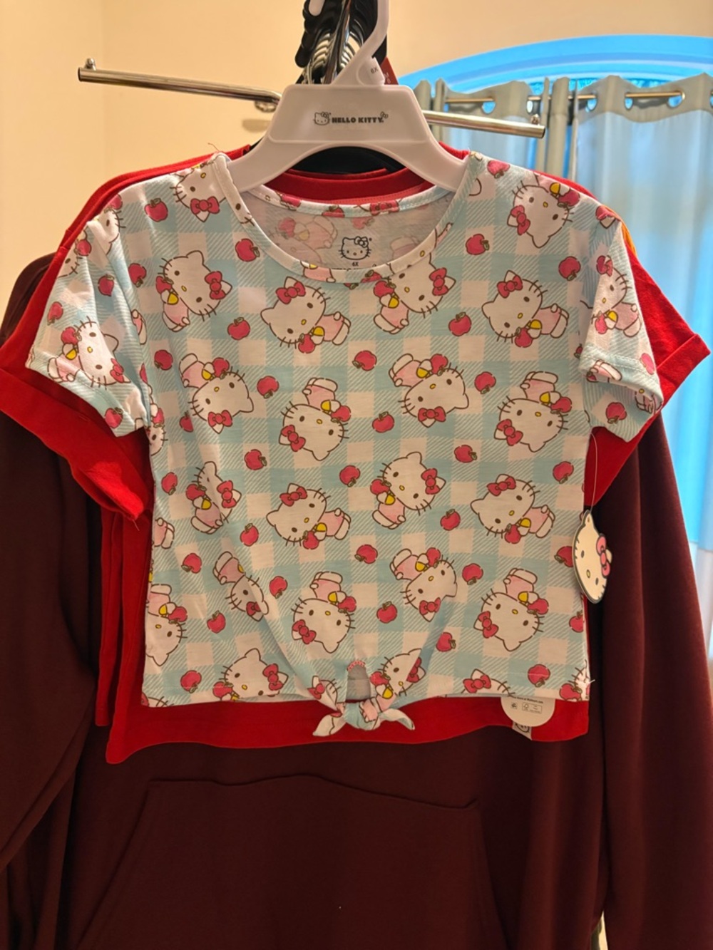 Hello kitty top